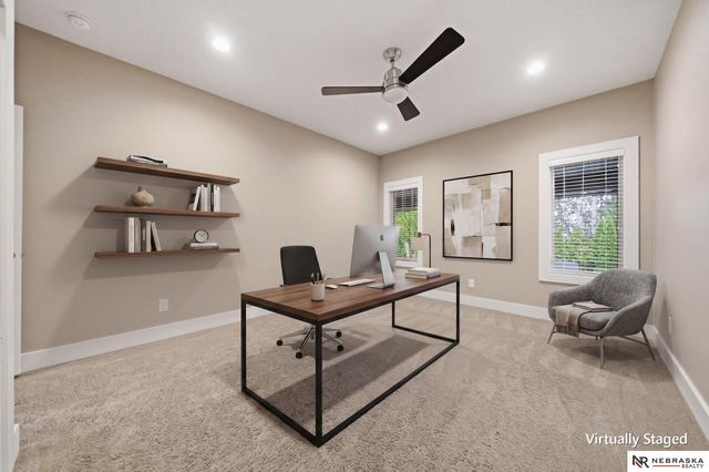 9700 Thornwood Circle, Lincoln, NE 68512