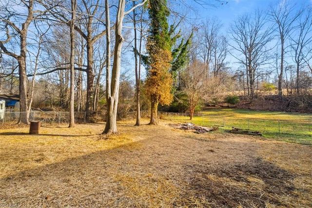 3528 Lamp Light Drive, Randleman, NC 27317