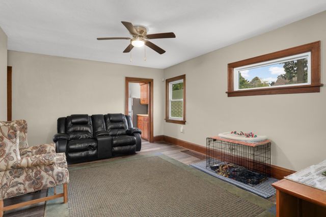 678 Hazel Street N, Saint Paul, MN 55119