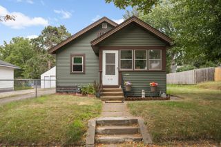 678 Hazel Street N, Saint Paul, MN 55119