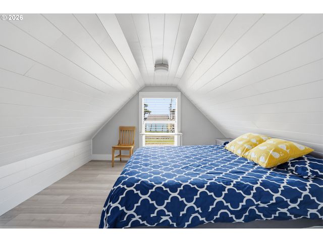476 HIGHWAY 101 S, Rockaway Beach, OR 97136