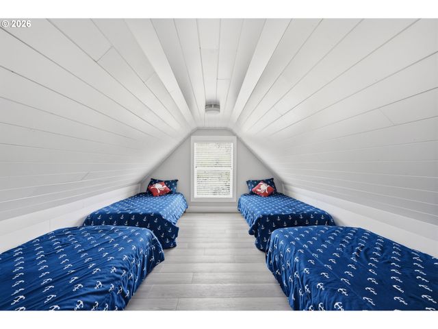 476 HIGHWAY 101 S, Rockaway Beach, OR 97136