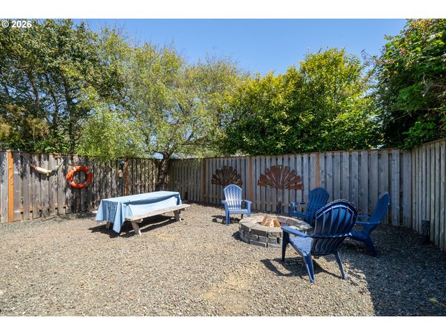 476 HIGHWAY 101 S, Rockaway Beach, OR 97136