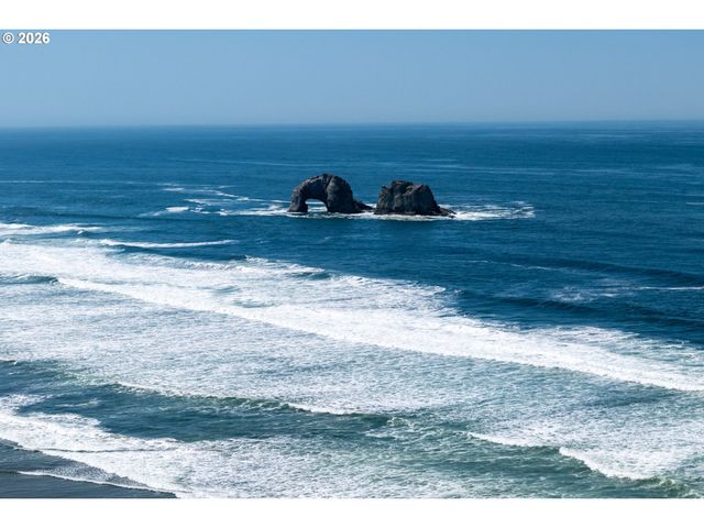 476 HIGHWAY 101 S, Rockaway Beach, OR 97136