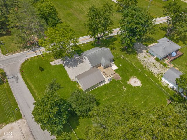 8951 S State Road 58, Columbus, IN 47201