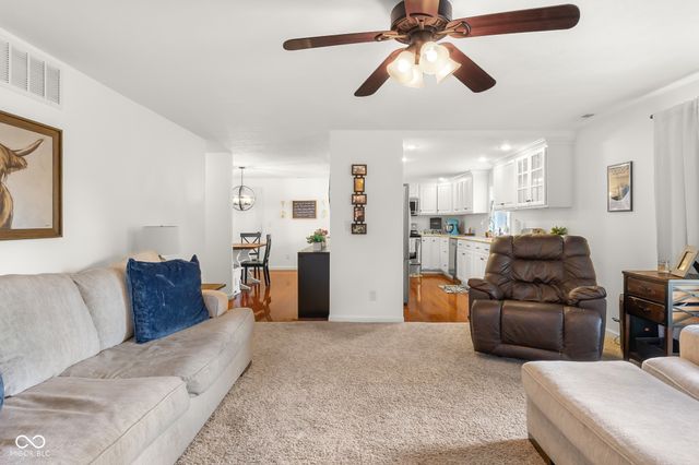8951 S State Road 58, Columbus, IN 47201