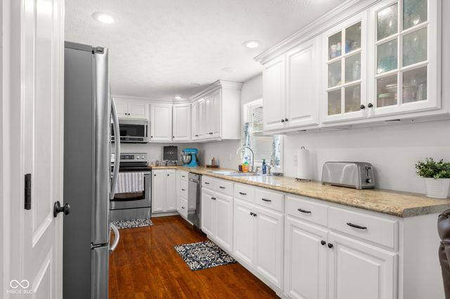 8951 S State Road 58, Columbus, IN 47201