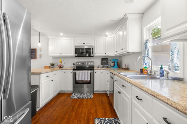 8951 S State Road 58, Columbus, IN 47201