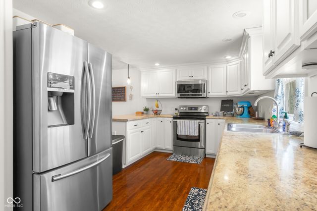 8951 S State Road 58, Columbus, IN 47201