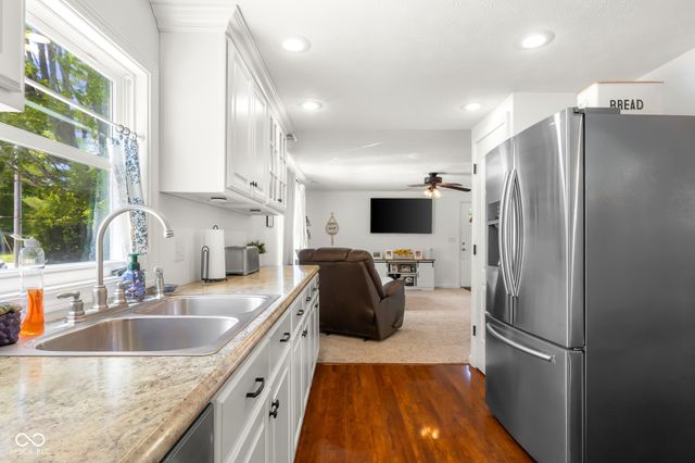 8951 S State Road 58, Columbus, IN 47201