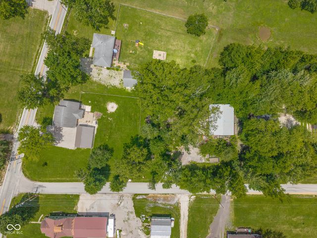 8951 S State Road 58, Columbus, IN 47201
