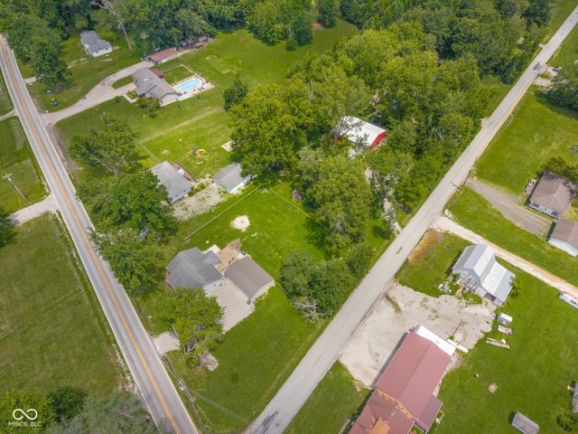 8951 S State Road 58, Columbus, IN 47201
