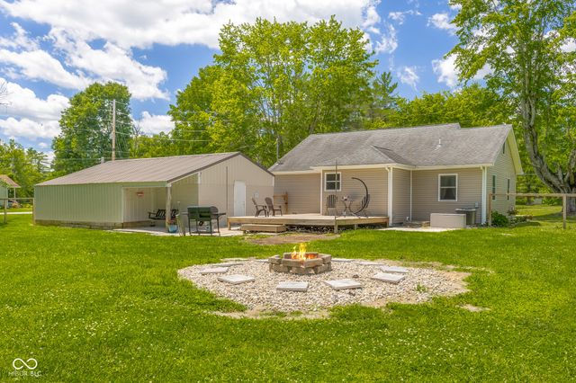 8951 S State Road 58, Columbus, IN 47201