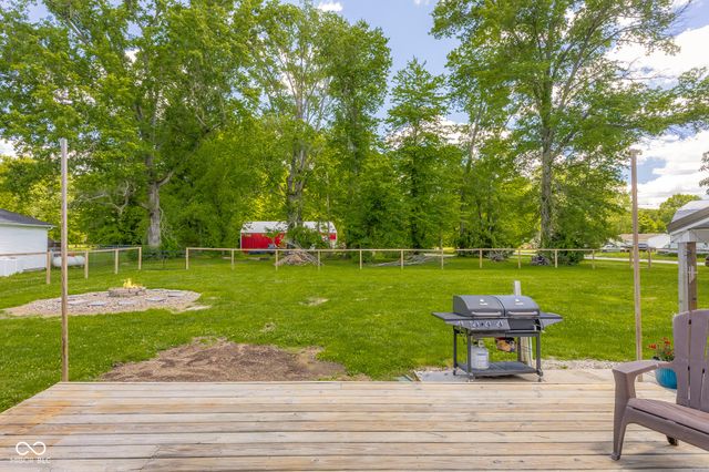 8951 S State Road 58, Columbus, IN 47201