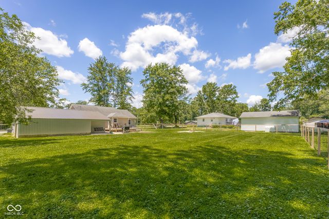 8951 S State Road 58, Columbus, IN 47201