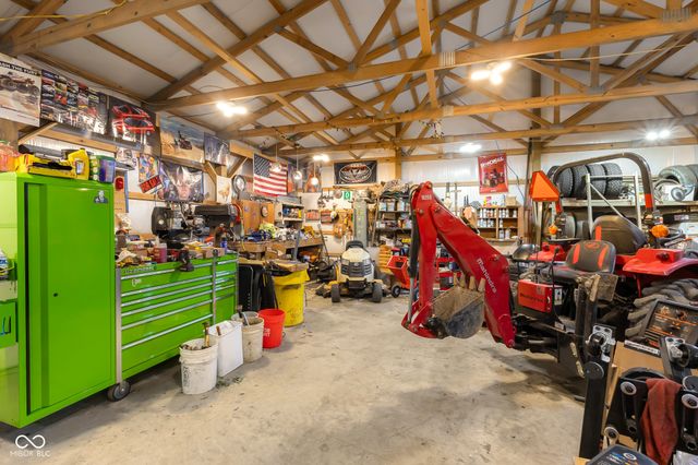 8951 S State Road 58, Columbus, IN 47201