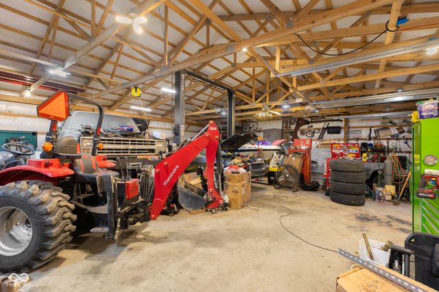 8951 S State Road 58, Columbus, IN 47201