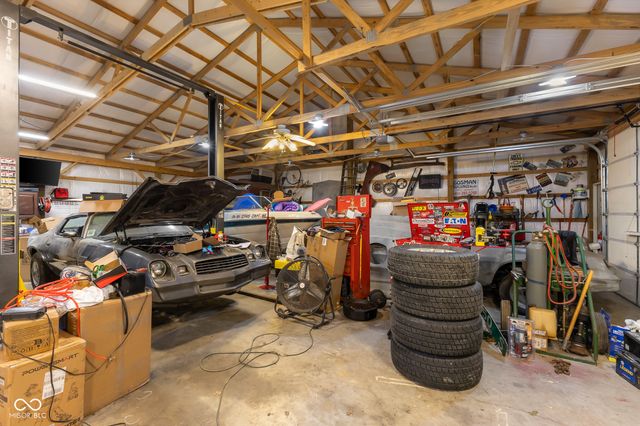 8951 S State Road 58, Columbus, IN 47201