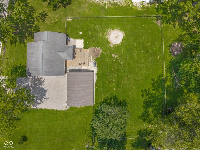 8951 S State Road 58, Columbus, IN 47201