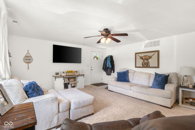 8951 S State Road 58, Columbus, IN 47201