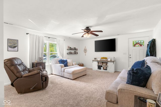 8951 S State Road 58, Columbus, IN 47201