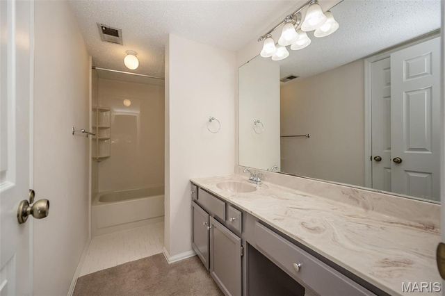 12917 Portulaca Drive 220, St Louis, MO 63146