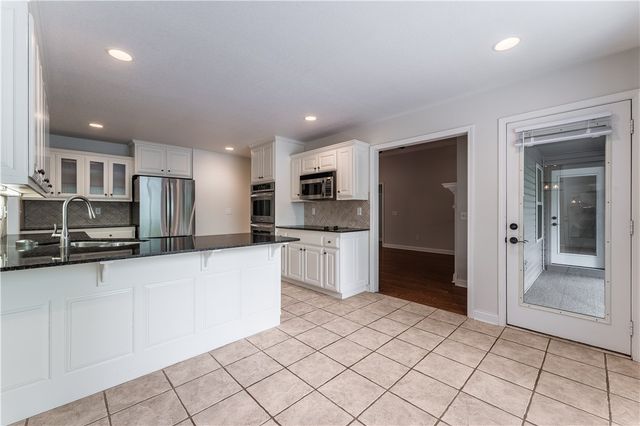 32 Latshaw Drive, Bella Vista, AR 72714