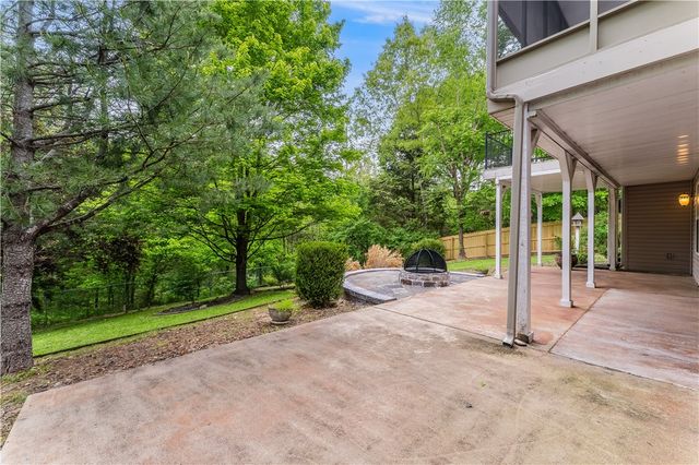 32 Latshaw Drive, Bella Vista, AR 72714