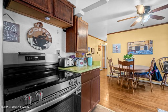 4318 Bayberry Dr, Louisville, KY 40216