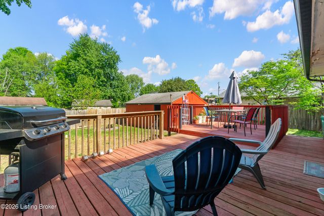 4318 Bayberry Dr, Louisville, KY 40216