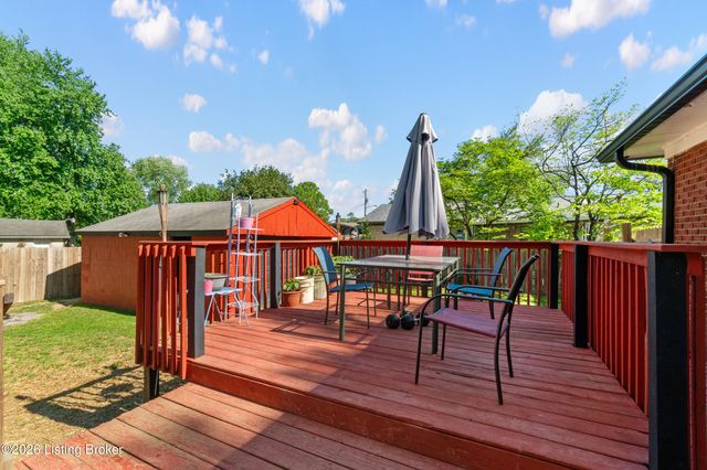 4318 Bayberry Dr, Louisville, KY 40216