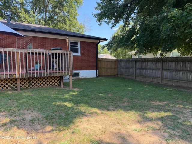 4318 Bayberry Dr, Louisville, KY 40216