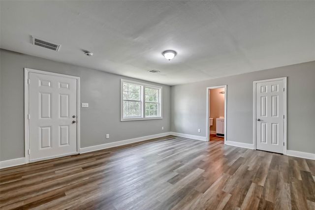 5606 Elm Springs Drive, Houston, TX 77048