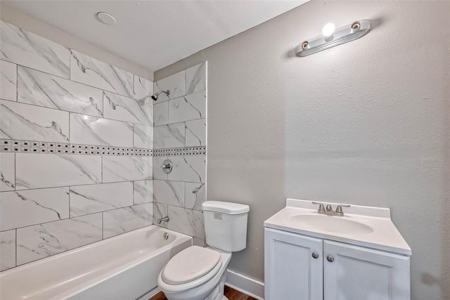 5606 Elm Springs Drive, Houston, TX 77048