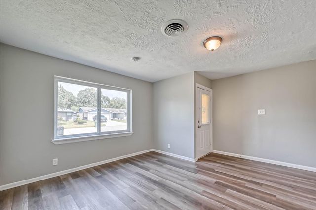 5606 Elm Springs Drive, Houston, TX 77048