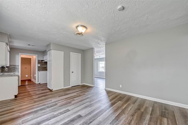 5606 Elm Springs Drive, Houston, TX 77048