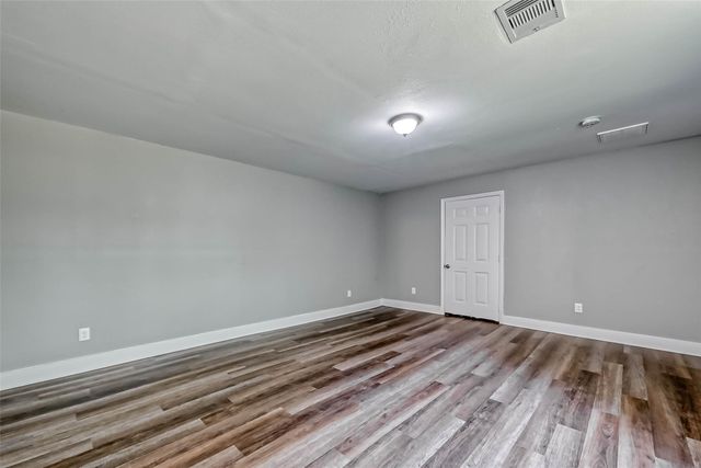 5606 Elm Springs Drive, Houston, TX 77048