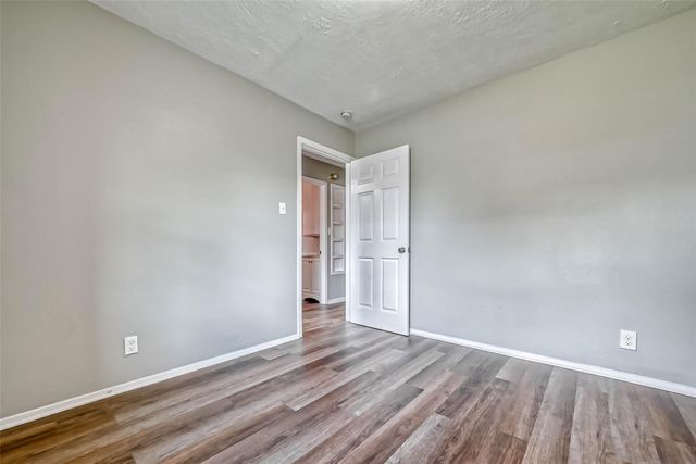 5606 Elm Springs Drive, Houston, TX 77048
