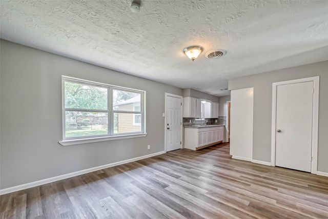 5606 Elm Springs Drive, Houston, TX 77048