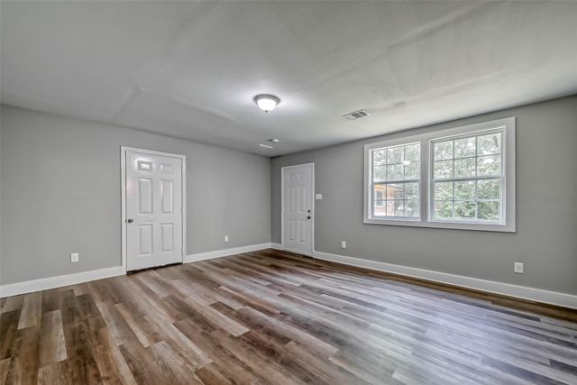 5606 Elm Springs Drive, Houston, TX 77048