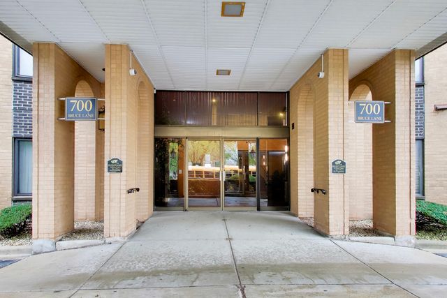 700 N Bruce Lane 312, Glenwood, IL 60425