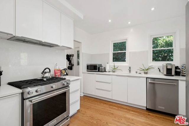 601 N Hayworth Avenue, Los Angeles, CA 90048