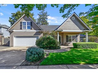 3755 JULIA Loop, Eugene, OR 97404