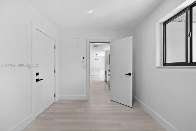 709 SW 4th Ct, Hallandale Beach, FL 33009