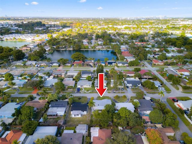 709 SW 4th Ct, Hallandale Beach, FL 33009