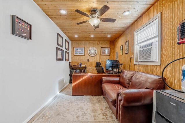 1311 Tiffany Lane, Commerce, TX 75428