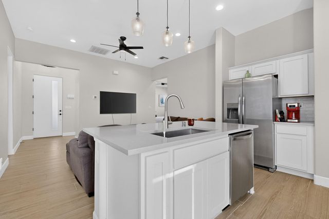 520 Bellamah Avenue NW, Albuquerque, NM 87102