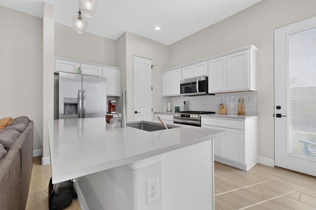 520 Bellamah Avenue NW, Albuquerque, NM 87102