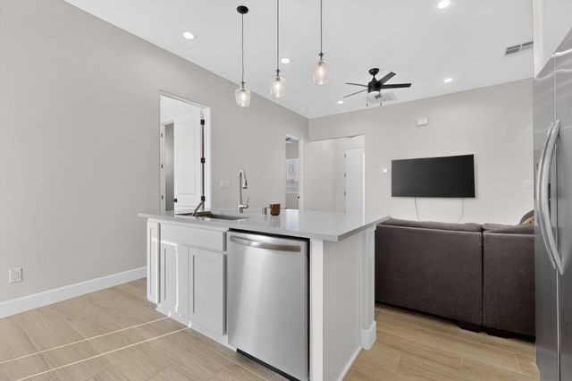 520 Bellamah Avenue NW, Albuquerque, NM 87102