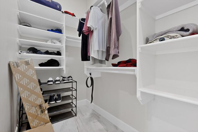 520 Bellamah Avenue NW, Albuquerque, NM 87102